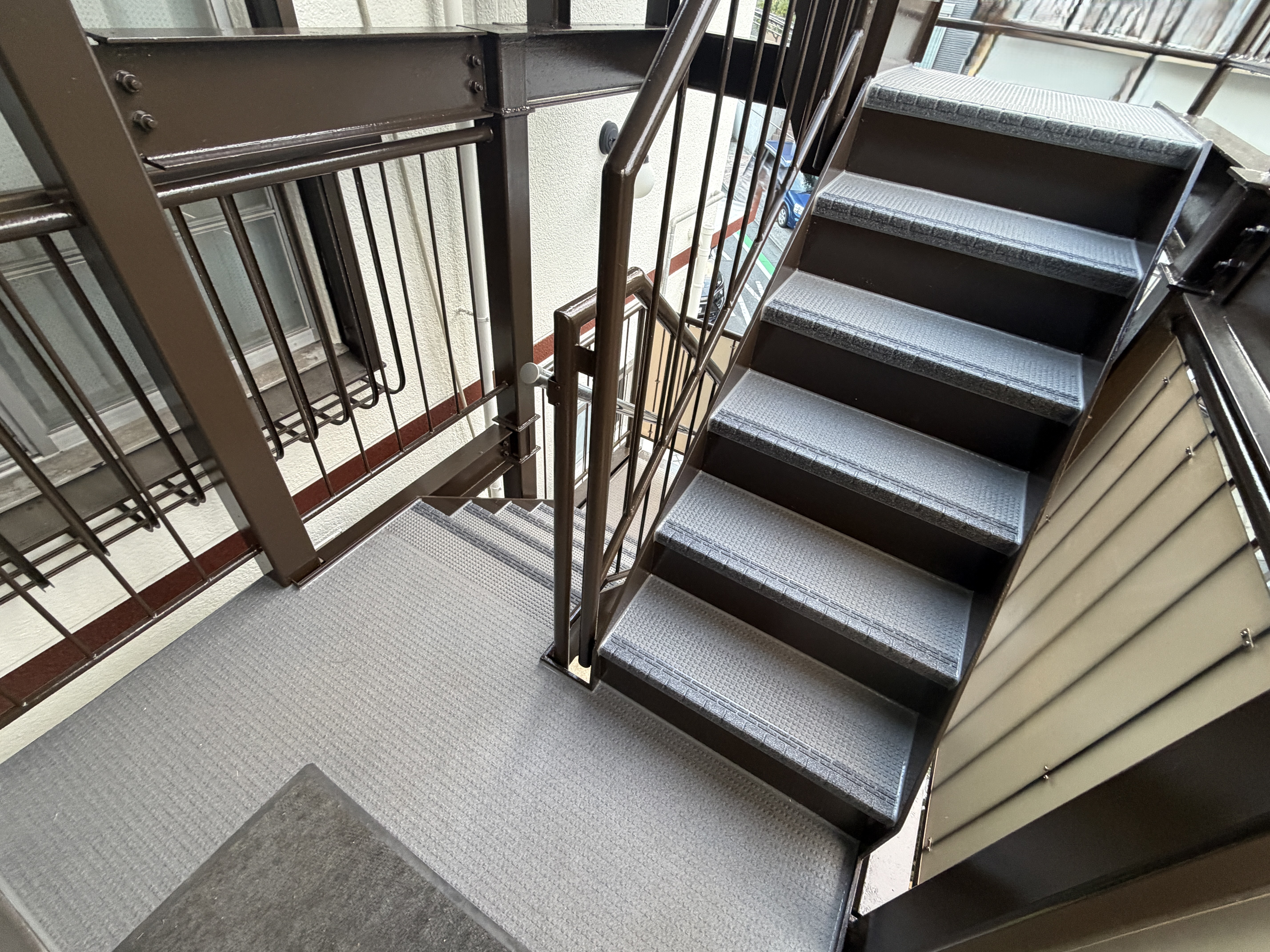 磯子区　戸建　外壁・屋根・附帯物・鉄骨階段　N様邸4